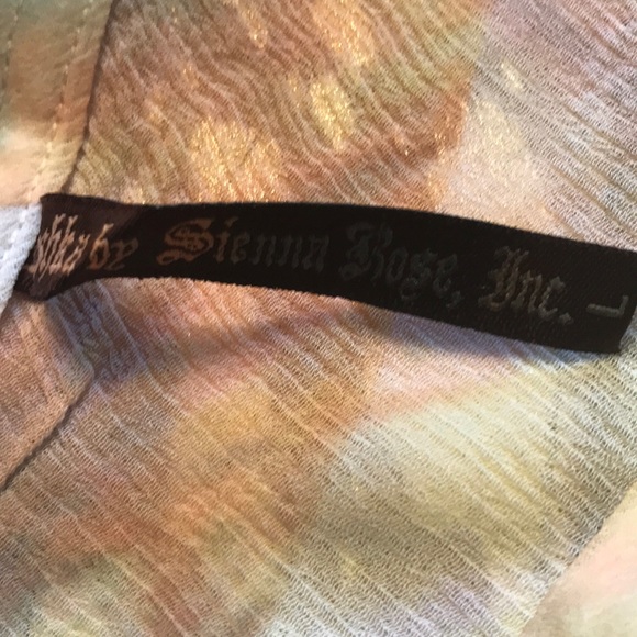 Brilliant color blouse. - Picture 5 of 5